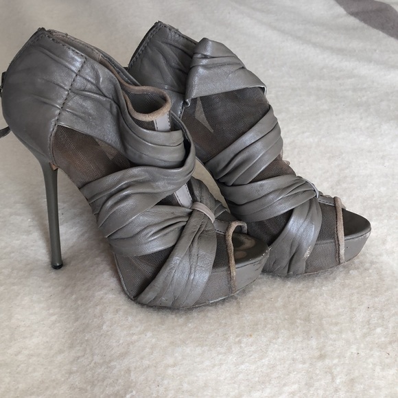 LAMB 6 Grey Stilettos - Picture 2 of 5